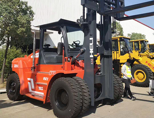 大型叉车租赁